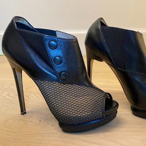 Nicholas Kirkwood Black Leather Heeled Booties (Size 37) - Pre Owned